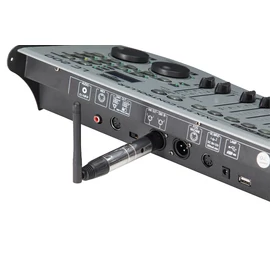 Soundsation WDX-100 - 2.4GHz DMX512 vezeték nélküli jeltovábbító Soundsation 5x18W és 5x10W akkumulátoros PAR lámpákhoz