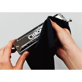 Suzuki szájharmonikatörlő kendő