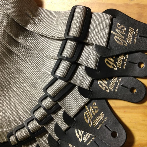 GHS A8SILV gitár heveder, nylon, ezüstszínű